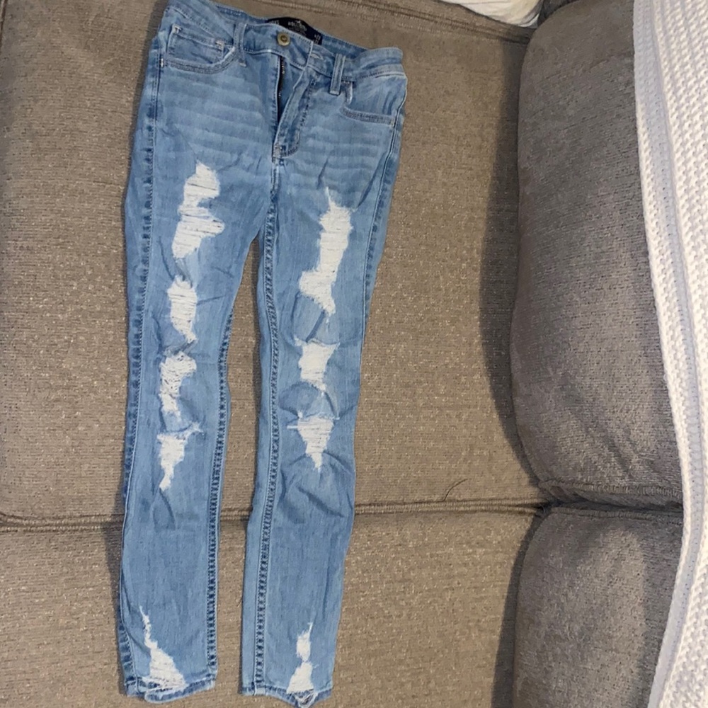 Light denim distressed Hollister jeans size 00XS
